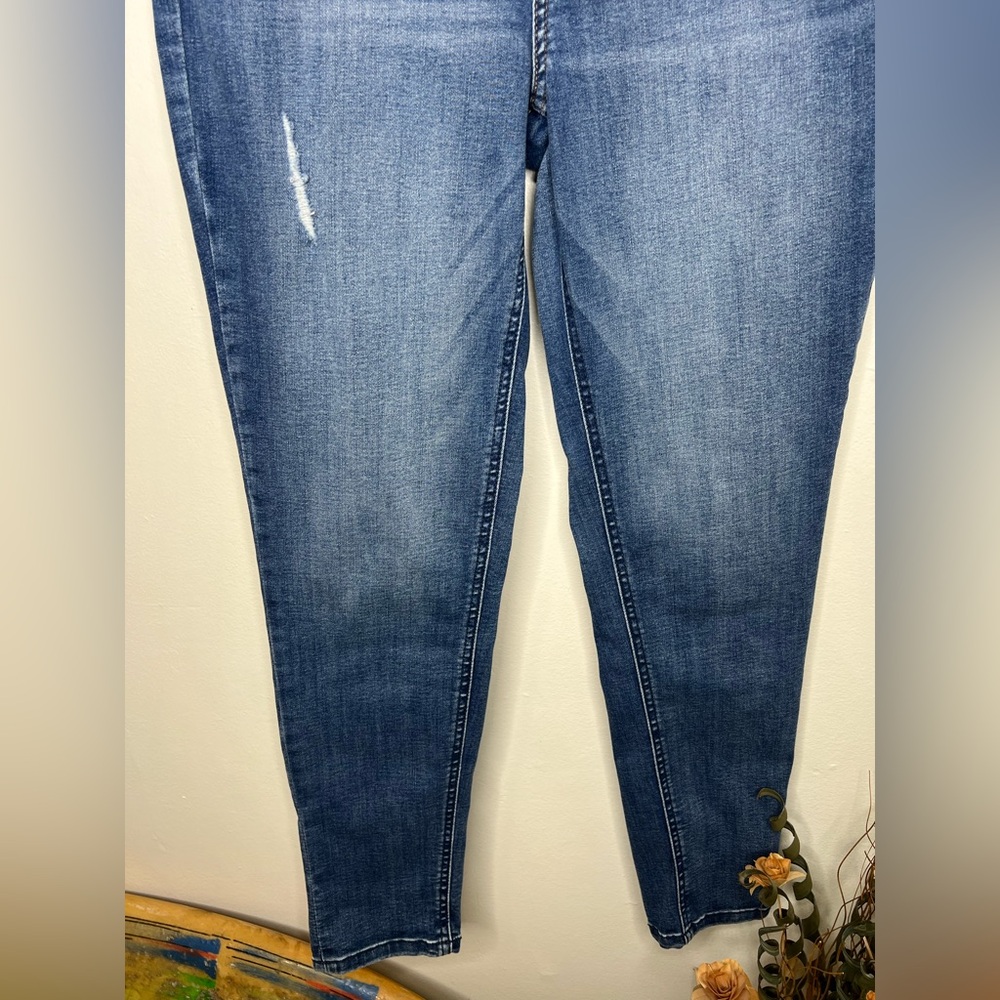 Democracy Distressed Jeans - Picture 3 of 7